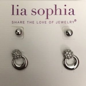 *DOWNSIZING*MAKE AN OFFER* Network earrings